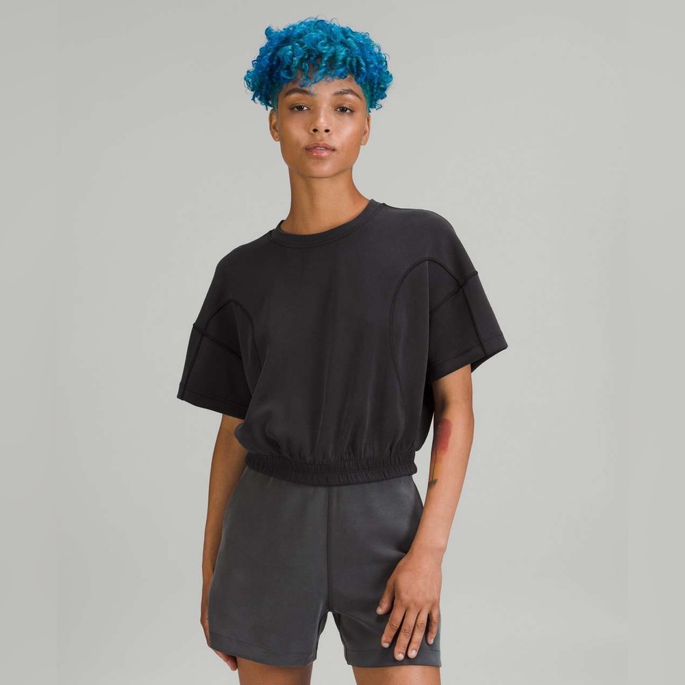 Lululemon Softstreme Gathered T-Shirt
Black